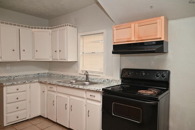 1021 N BEVERLY DRIVE, Wichita Falls, TX 76306