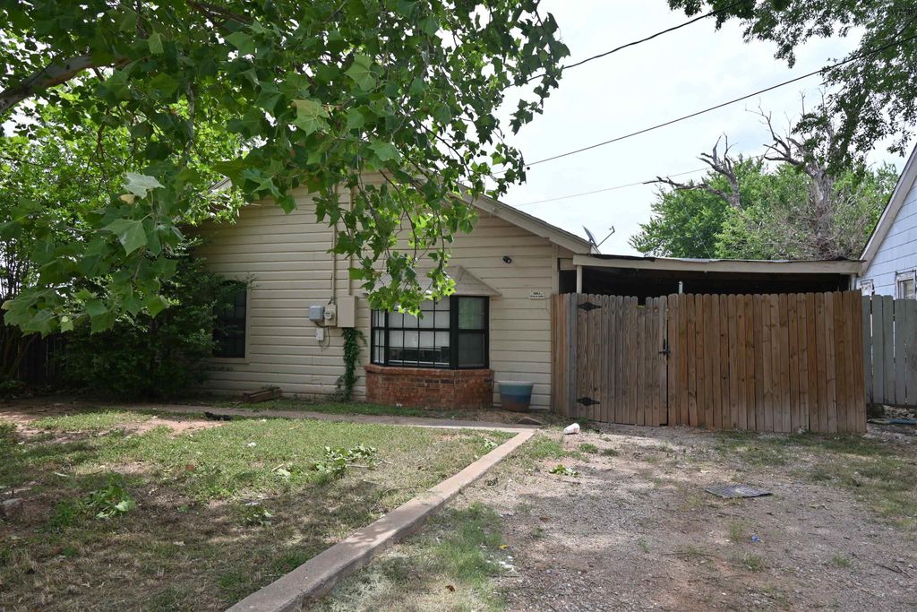 1021 N BEVERLY DRIVE, Wichita Falls, TX 76306