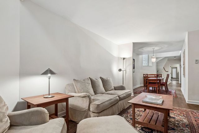 23 E Goethe Street B, Chicago, IL 60610