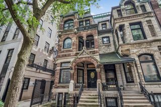 23 E Goethe Street B, Chicago, IL 60610