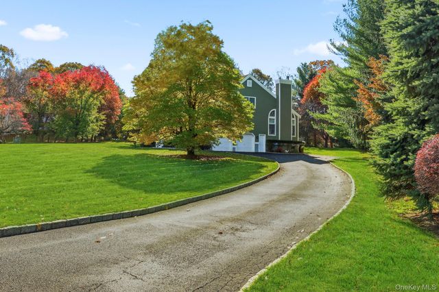 4 Fairview Court, Cross River, NY 10518