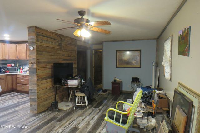 2783 Hillwood St, Monterey, TN 38574