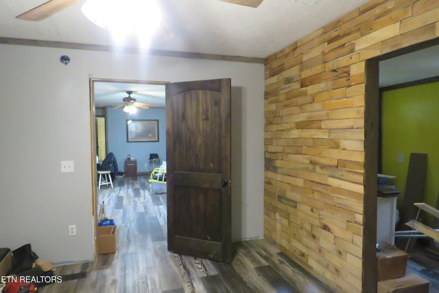 2783 Hillwood St, Monterey, TN 38574