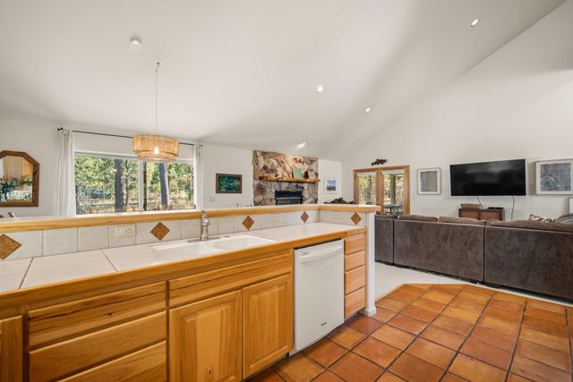 57742 Wallowa Lane, Sunriver, OR 97707