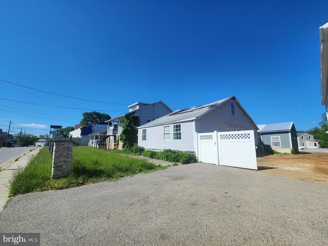 172 WINTERS LN, Catonsville, MD 21228
