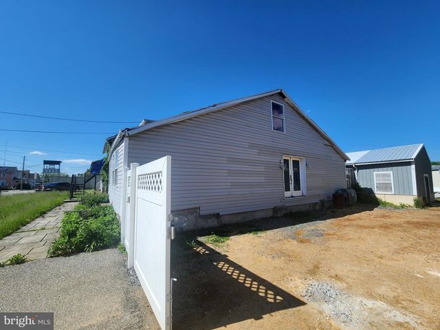 172 WINTERS LN, Catonsville, MD 21228