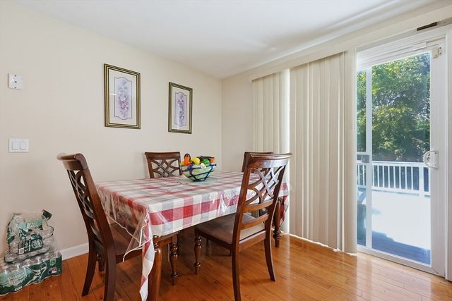 17 Bolton St, Worcester, MA 01604