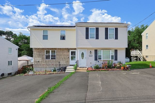 17 Bolton St, Worcester, MA 01604