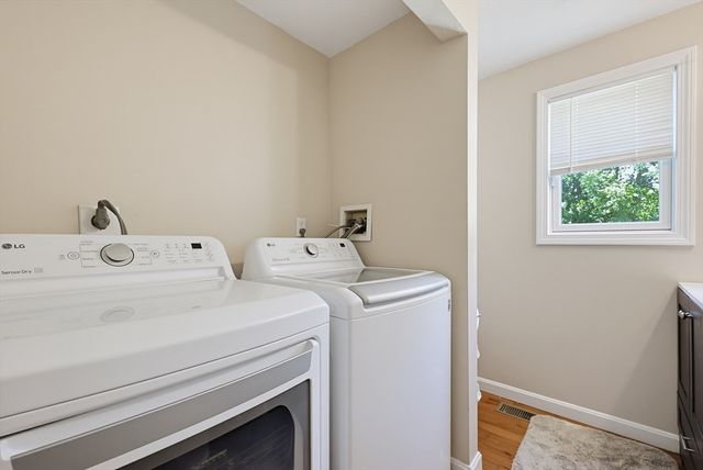 17 Bolton St, Worcester, MA 01604