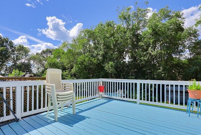 17 Bolton St, Worcester, MA 01604