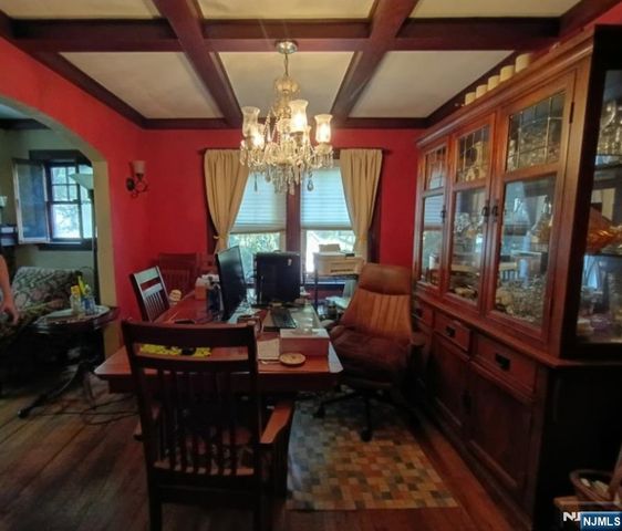 216 N Ross Place, Ho-ho-kus, NJ 07423