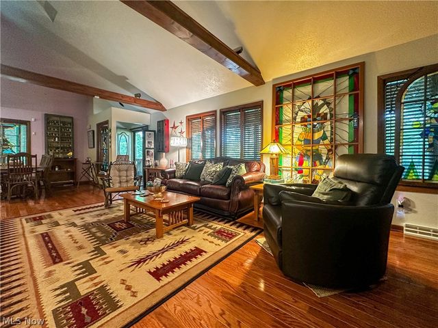 340 Tibbetts Wick Road, Girard, OH 44420