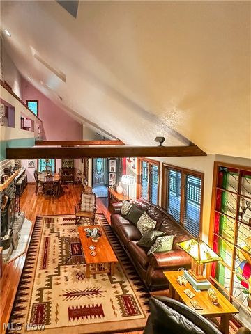 340 Tibbetts Wick Road, Girard, OH 44420