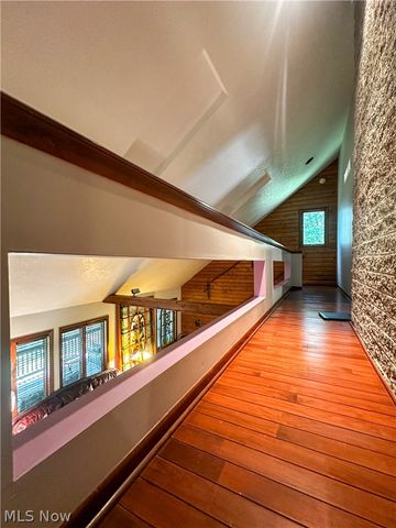 340 Tibbetts Wick Road, Girard, OH 44420