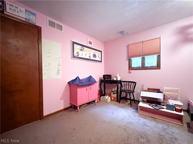 340 Tibbetts Wick Road, Girard, OH 44420