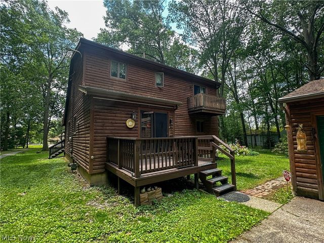 340 Tibbetts Wick Road, Girard, OH 44420