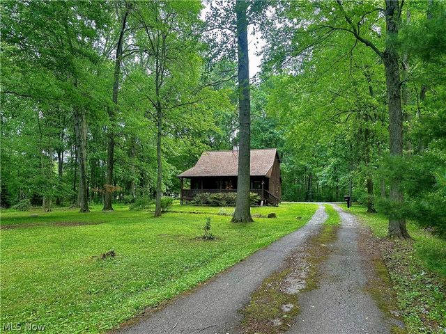 340 Tibbetts Wick Road, Girard, OH 44420