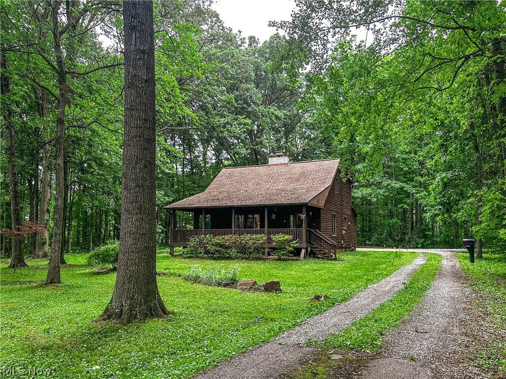 340 Tibbetts Wick Road, Girard, OH 44420