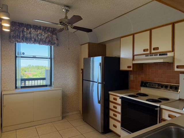 2766 S Carambola Cir Circle S 504, Coconut Creek, FL 33066