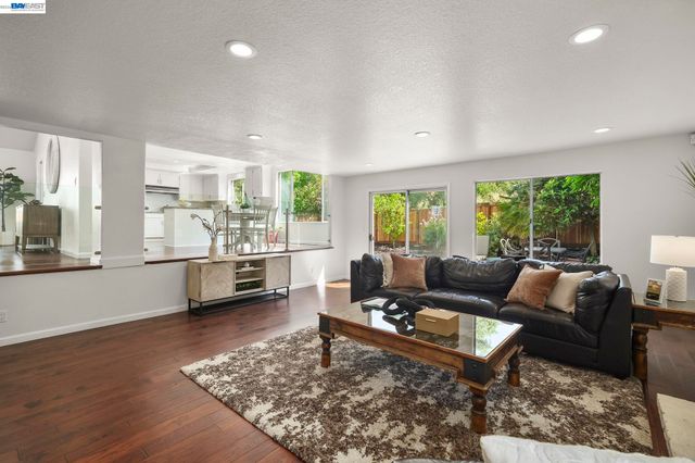 3551 Shadow Creek Dr, Danville, CA 94506