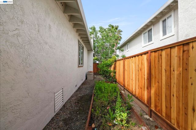 3551 Shadow Creek Dr, Danville, CA 94506