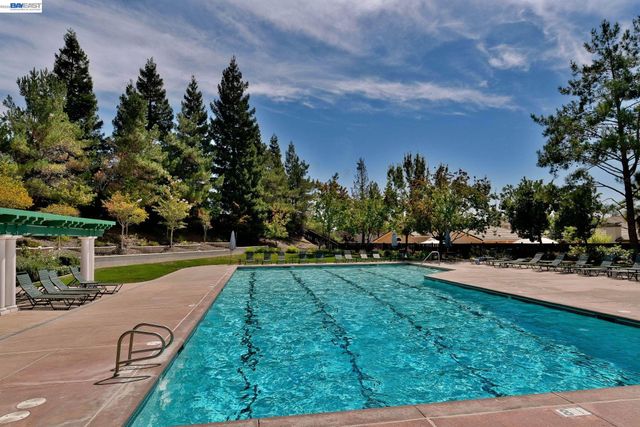 3551 Shadow Creek Dr, Danville, CA 94506