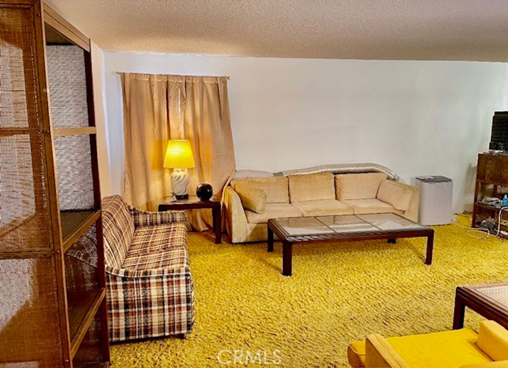 933 Cedar 14, Inglewood, CA 90302