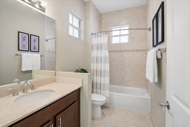 12767 NW 83rd Court 24-e, Parkland, FL 33076