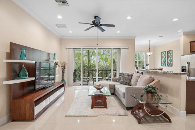 12767 NW 83rd Court 24-e, Parkland, FL 33076