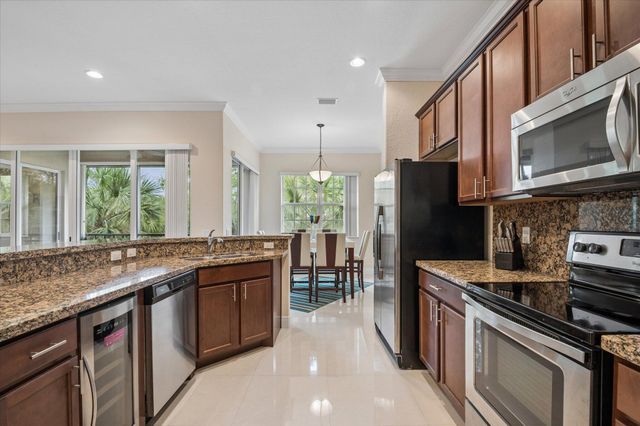 12767 NW 83rd Court 24-e, Parkland, FL 33076