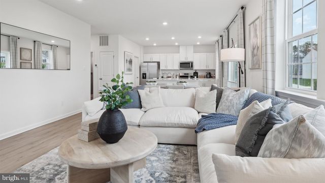 137 MALIBU DR, Egg Harbor Township, NJ 08234