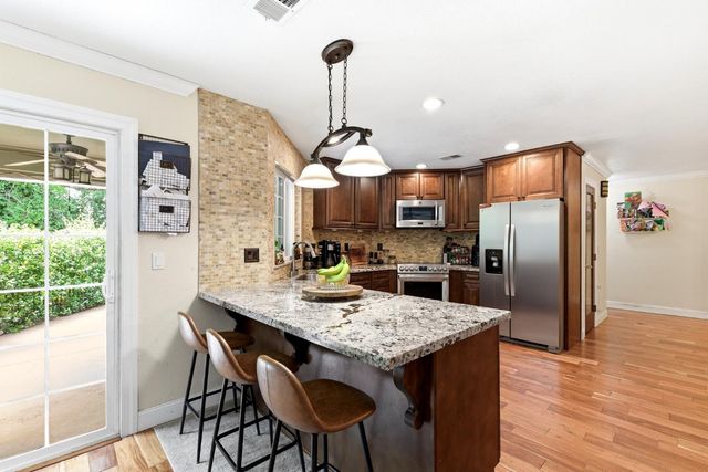 7145 Mariposa Ave, Citrus Heights, CA 95610