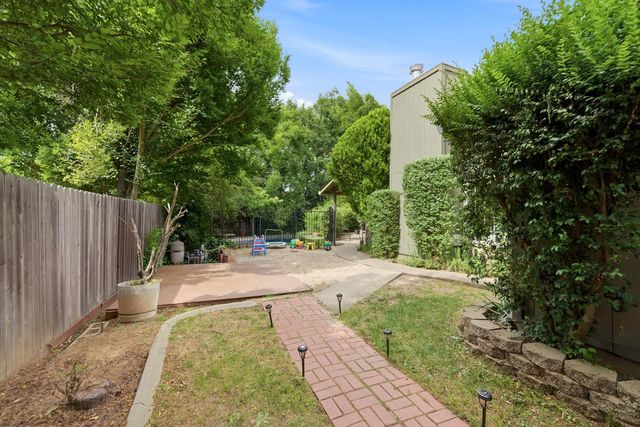 7145 Mariposa Ave, Citrus Heights, CA 95610