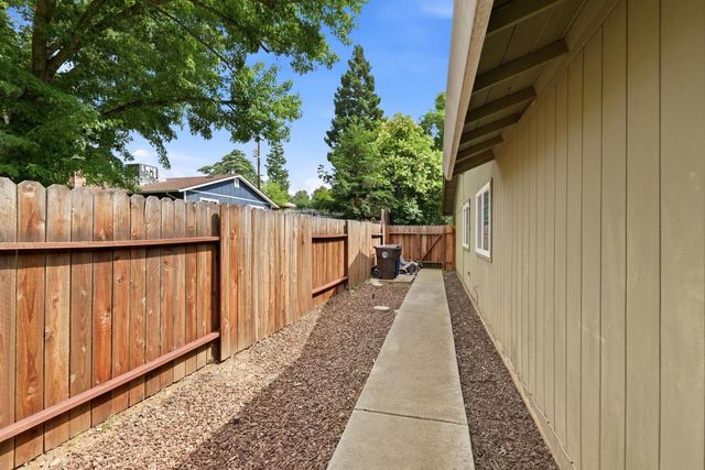 7145 Mariposa Ave, Citrus Heights, CA 95610
