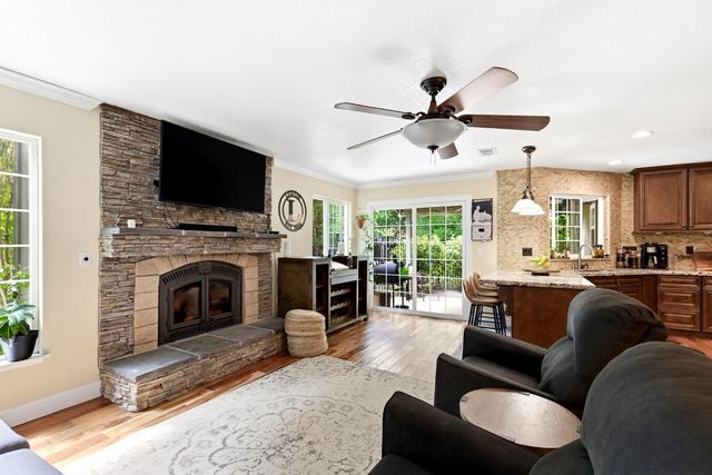 7145 Mariposa Ave, Citrus Heights, CA 95610