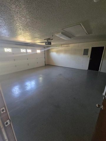 2415 NE 9th St, Lawton, OK 73507