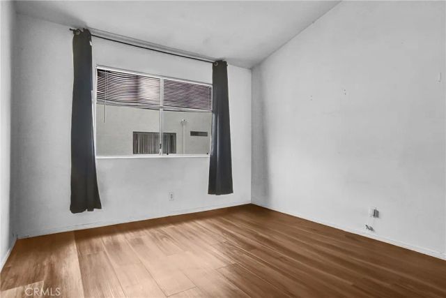 18347 Saticoy 7, Reseda, CA 91335