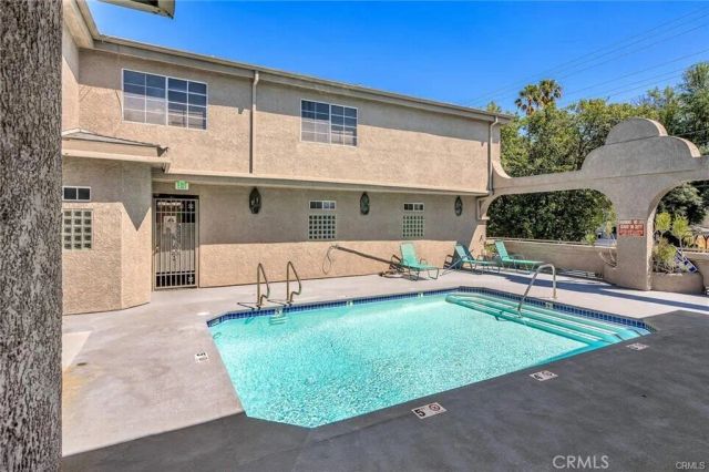 18347 Saticoy 7, Reseda, CA 91335