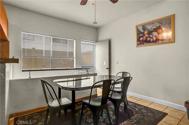 18347 Saticoy 7, Reseda, CA 91335