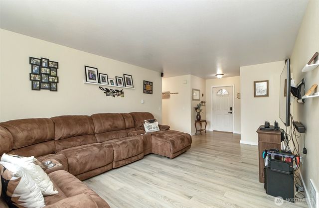 20913 67th Drive NE, Arlington, WA 98223