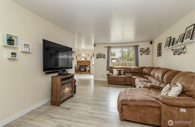 20913 67th Drive NE, Arlington, WA 98223