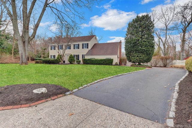 6 Samuels Path, Miller Place, NY 11764