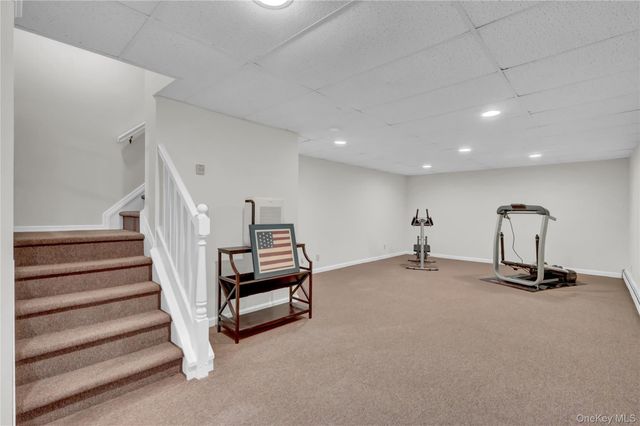 6 Samuels Path, Miller Place, NY 11764