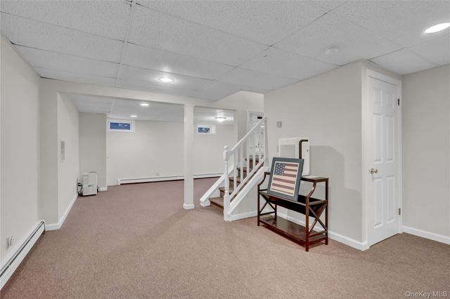 6 Samuels Path, Miller Place, NY 11764