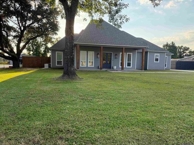 20260 Sallie Dr, Plaquemine, LA 70764