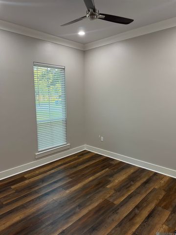 20260 Sallie Dr, Plaquemine, LA 70764
