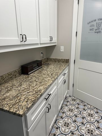 20260 Sallie Dr, Plaquemine, LA 70764