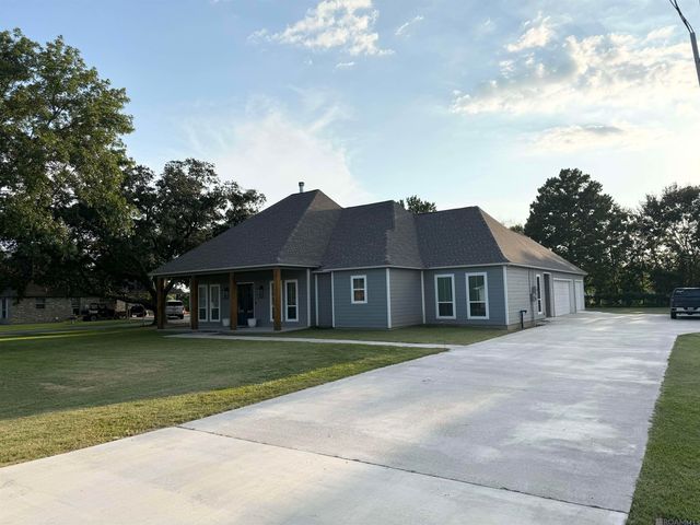 20260 Sallie Dr, Plaquemine, LA 70764