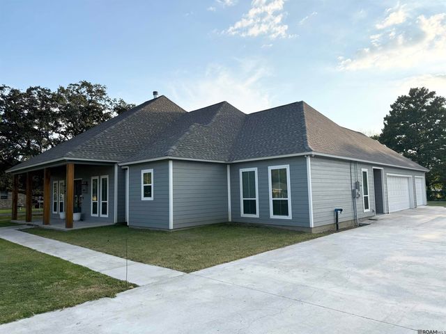 20260 Sallie Dr, Plaquemine, LA 70764