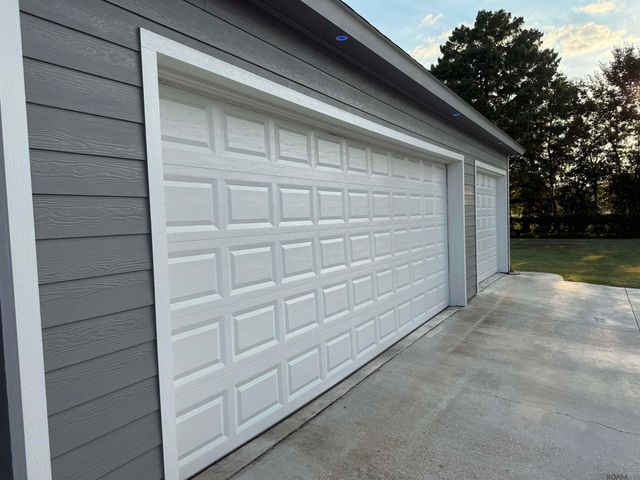 20260 Sallie Dr, Plaquemine, LA 70764
